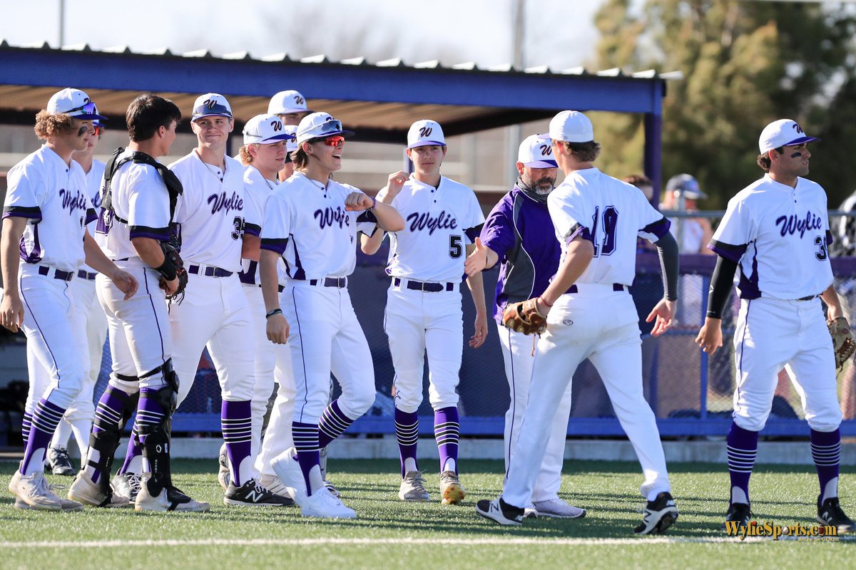 Wylie run rules Abilene Cooper 11-1. Gay with the win!!