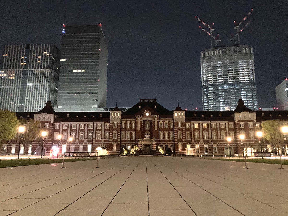 mats_K's tweet photo. East Asia, Japan, Tokyo
Midnight Tokyo Station and cherry blossom street near the station. It’s the best season for 花見 (cherry-blossom viewing) !
* Please write "mats_k" (the username in the livestream chat) on the wooden board if the photos are selected.
#HaatoWWTourGuide https://t.co/0cMQvuAOUt