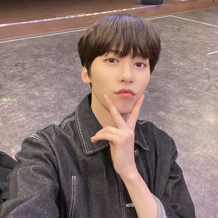 lee52chan_'s tweet photo. 🥕01line

🥕ごにﾁｬﾝ

🥕同他ぺんさん大歓迎です!濃く絡みたいです!

#ONEUS好きな人と繋がりたい  #Twitter上にいるoneusペンさん全員と繋がるのが密かな夢だったりするのでとりあえずこれを見たoneusペンさんはRTとフォローしていただけると全力でフォローしに行きます #TOMOONさんと繋がりたい https://t.co/9BswsZrl8h