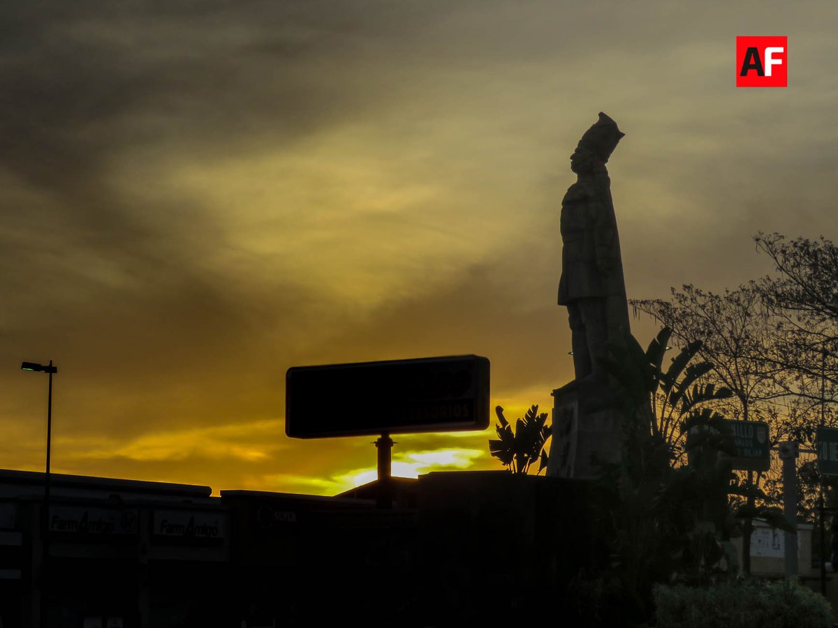 AFmedios's tweet photo. Los últimos rayos del sol, Glorieta Rey Coliman
#AsíEsColima #VisitaColima #Colima #PaseandoEnColima #Atardeceres #LoMejordeColima #Paisajes #AmoColima #MiColimabello #EsteEsColima https://t.co/7MU8HezqO7