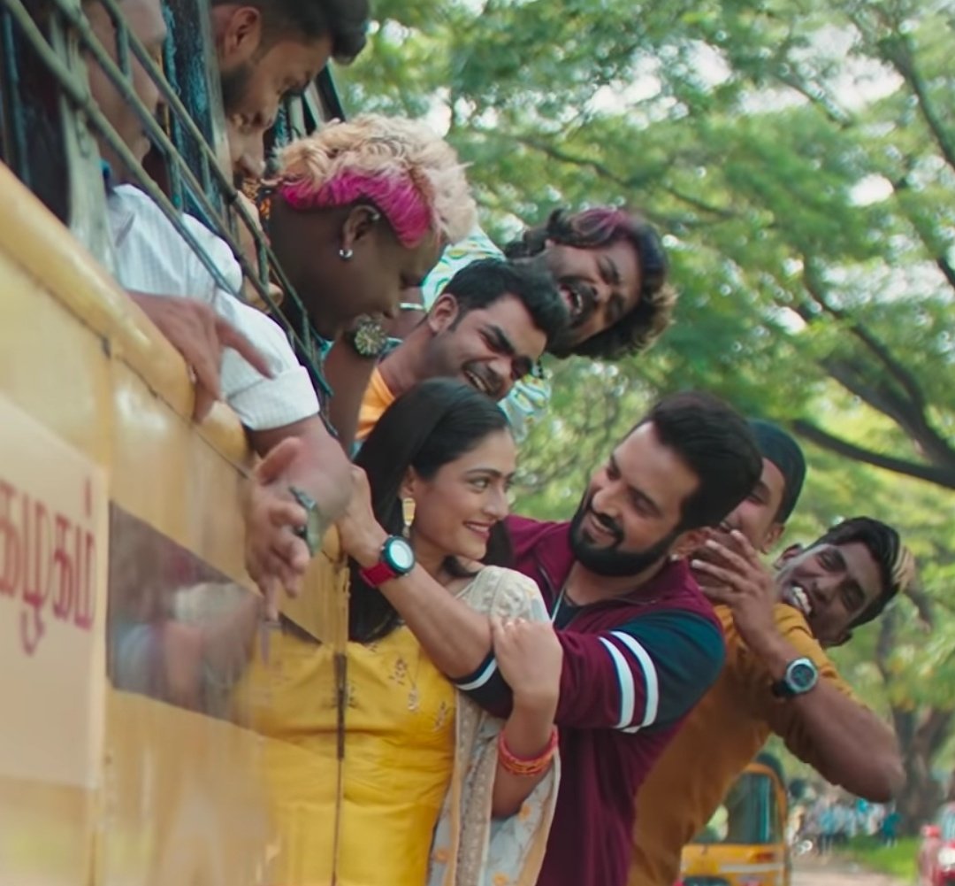 Santa_Dheena_DN's tweet photo. காலை வணக்கம் 💞 
@iamsanthanam Na &amp; @Sastika_R Ka 
 #Dikkiloona #ServerSundaram 

#Santhanam ❤️ https://t.co/NraVxpupoG