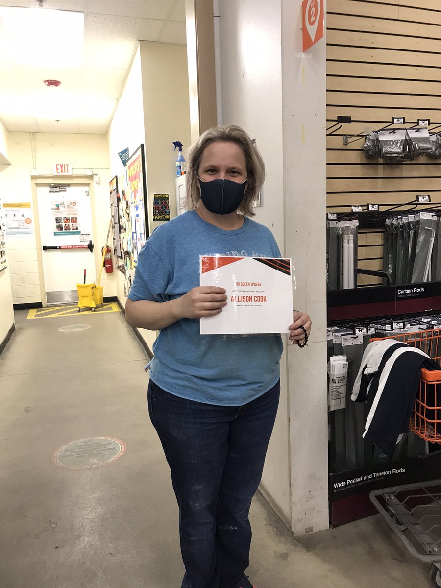 AngelaThd's tweet image. This is Allison, my new Freight DS!! I have just taken on the role of NOASM. Two women taking on the nights!!! I am the first NOASM in District 197, I am so honored that they believe in me and behind me taking on this new challenge!! I am excited to tackle this with Allison!!