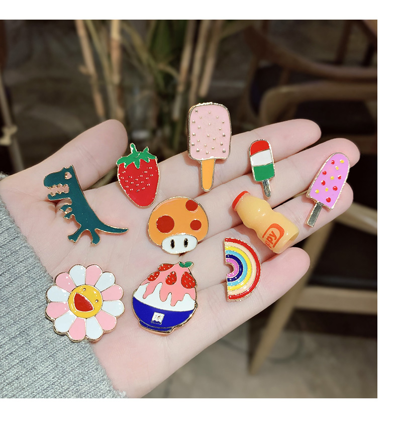 EnamelpinsC's tweet photo. They are sooooo cute and colorful! Perfect size for backpacks or purses. https://t.co/9lXwzf1CY1