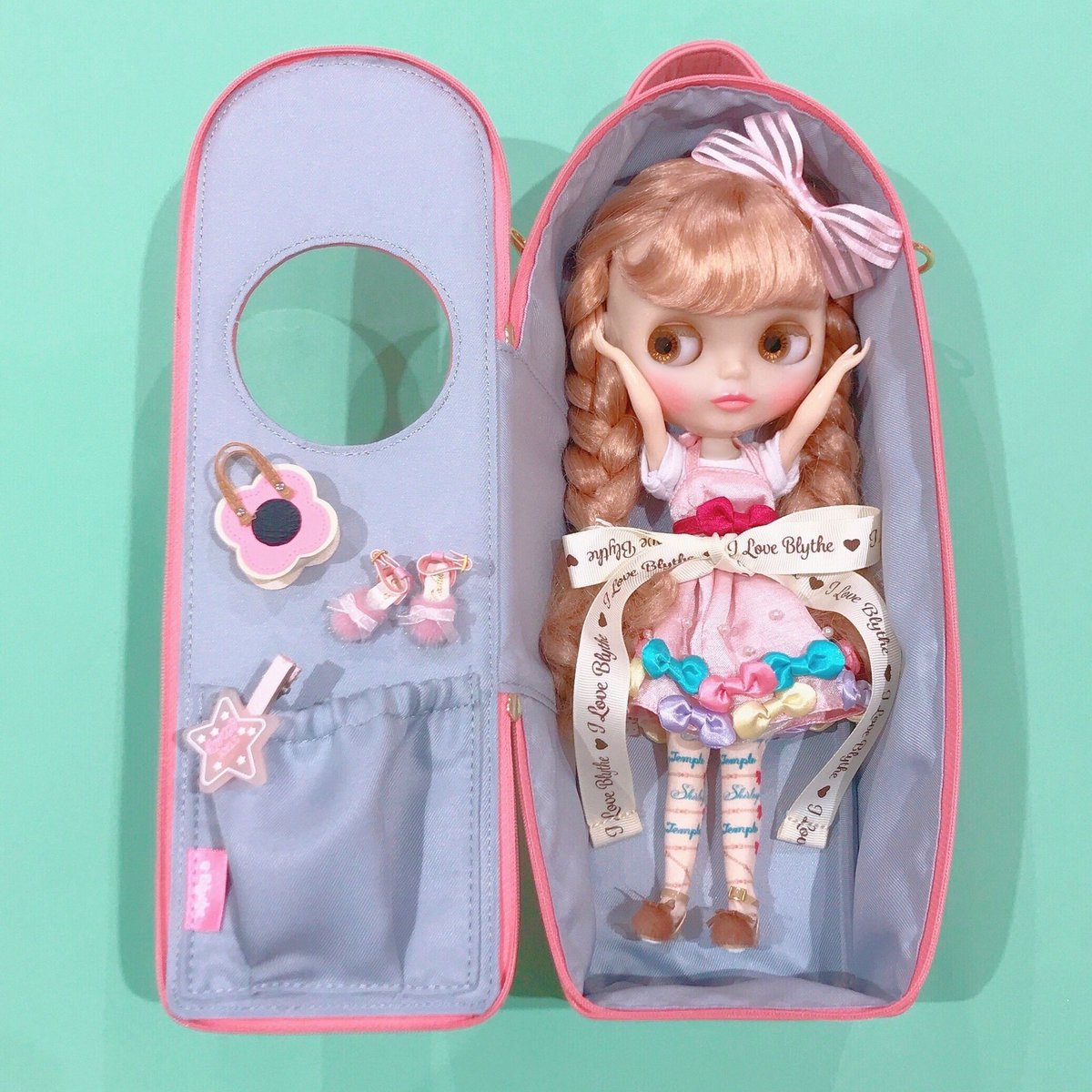 Juniemoon Onlineshop Japan 新商品 ブライス グレイスフルドールバッグ 種 ピンク ベージュ ブラウン 販売価格 6 380円 税込み ネオブライス体の収納にぴったりのシンプルでスリムなドールバッグです T Co Eu7jracjxc T Juniemoon Onlineshop Japan 新商品 ブライス グレイスフルドールバッグ 種 ピンク ベージュ ブラウン 販売価格 6 380円 税込み ネオブライス体の収納にぴったりのシンプルでスリムなドールバッグです T Co Eu7jracjxc T