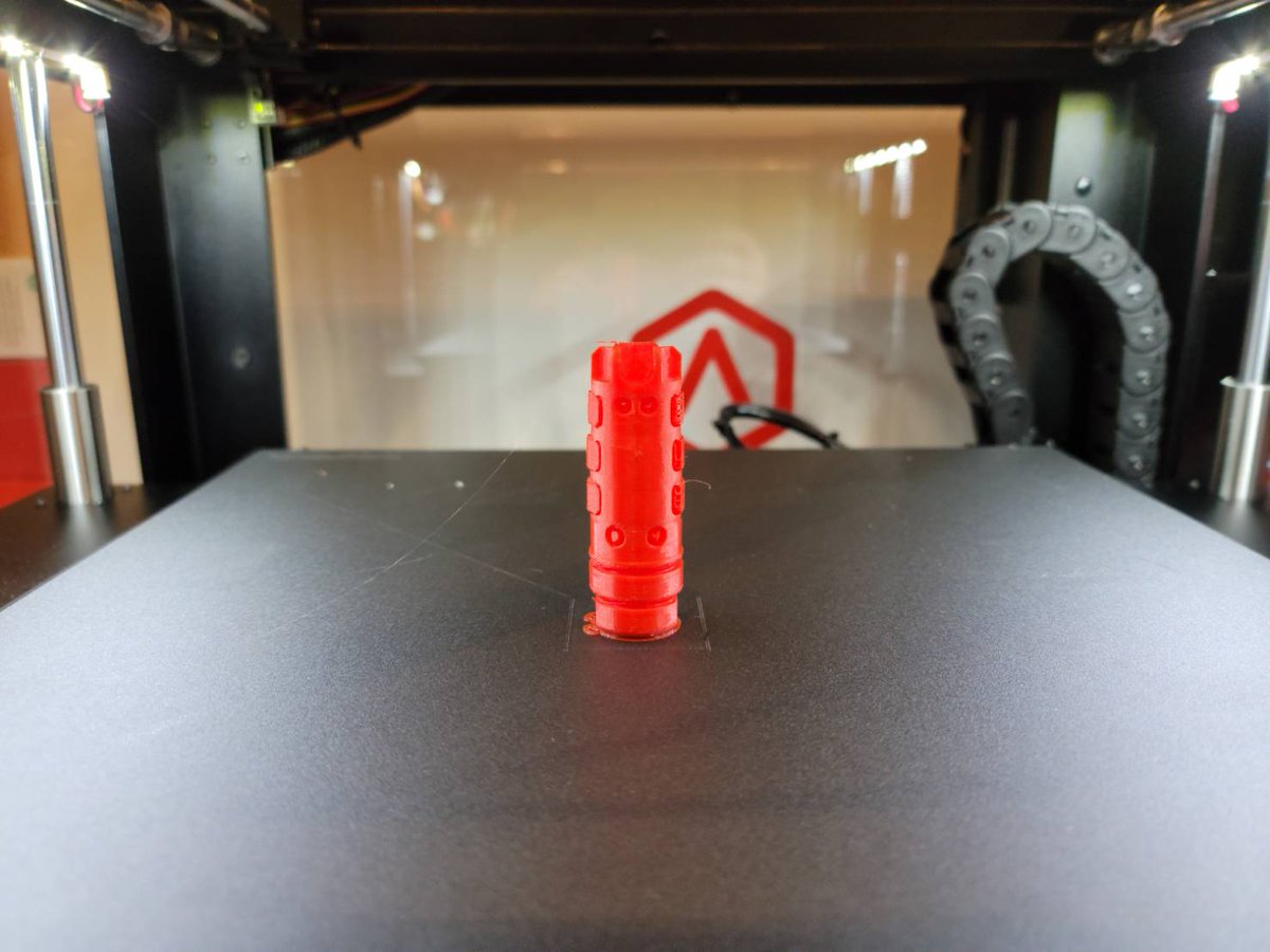 Jsiron2029's tweet photo. Lantac_Dragon_5.56 を印刷(積層ピッチ0.1mm)。
初めてraise3dのpro2使ったけど、やっぱキレイな造形。
#raise3d #3Dプリンター #マズルブレーキ https://t.co/qLwQKmX5e3