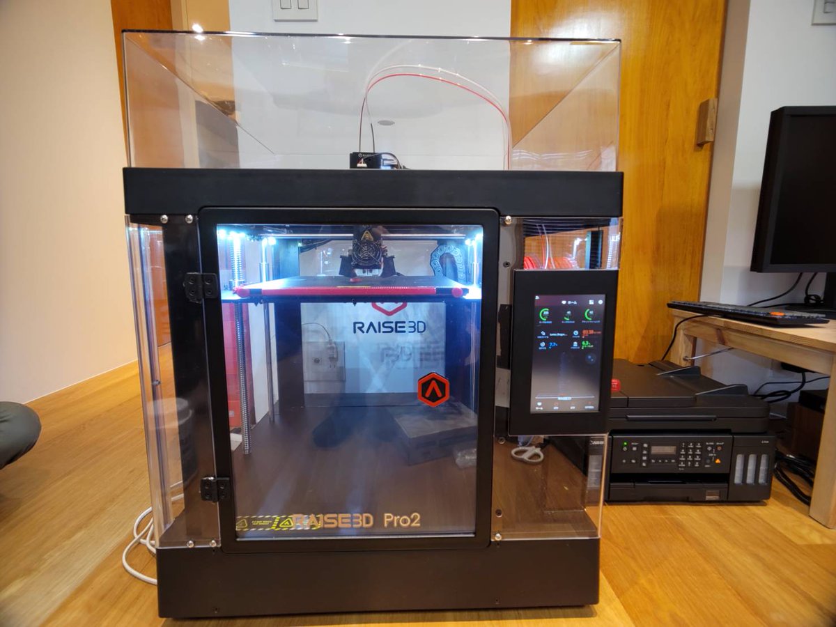 Jsiron2029's tweet photo. Lantac_Dragon_5.56 を印刷(積層ピッチ0.1mm)。
初めてraise3dのpro2使ったけど、やっぱキレイな造形。
#raise3d #3Dプリンター #マズルブレーキ https://t.co/qLwQKmX5e3