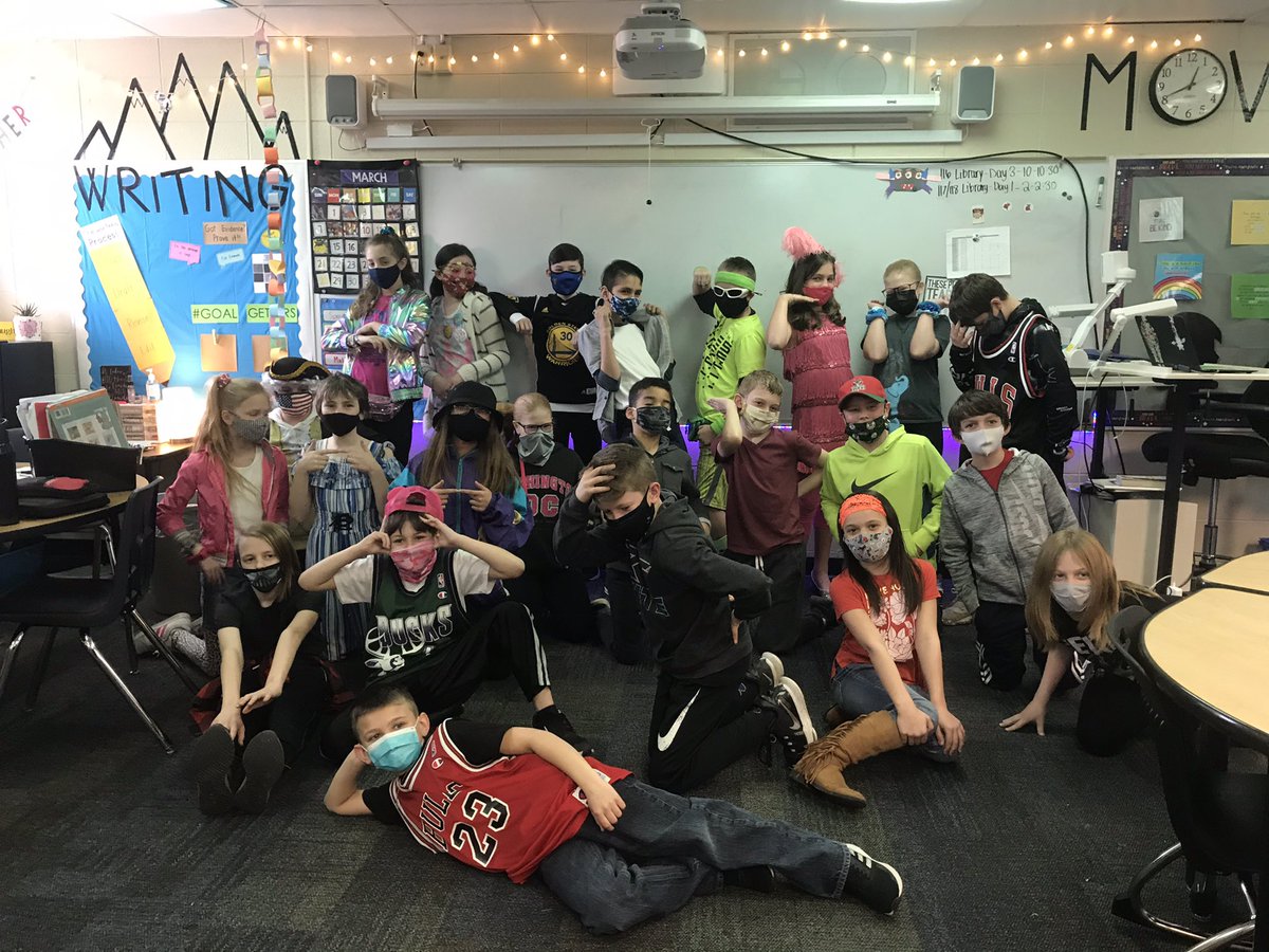 ChanJaycelin's tweet photo. Edgerton had a fun week celebrating student successes with our PBIS incentive! Our 5th graders practiced showing respect and empathy and earned a Decades Day and extra recess! https://t.co/8qv6oiWchE