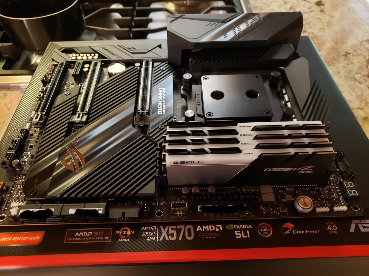 justoverclockit's tweet photo. This Optimus AM4 block just came in. The new system is just about ready for new videos for the channel. https://t.co/bVDlhmALhG