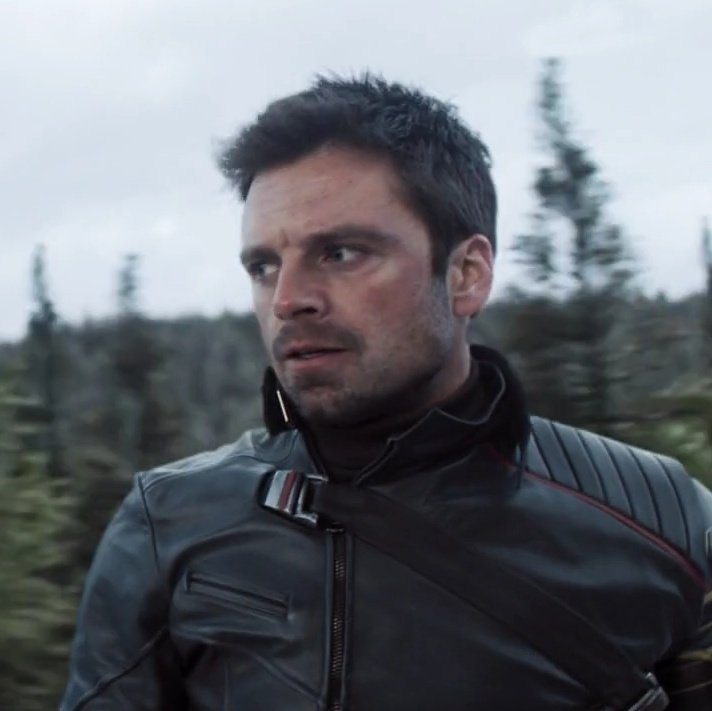 augustmhtl's tweet photo. nooo pero mira esa bronca con la que deja ir el escudo, bucky es yo https://t.co/t9989PBUWv