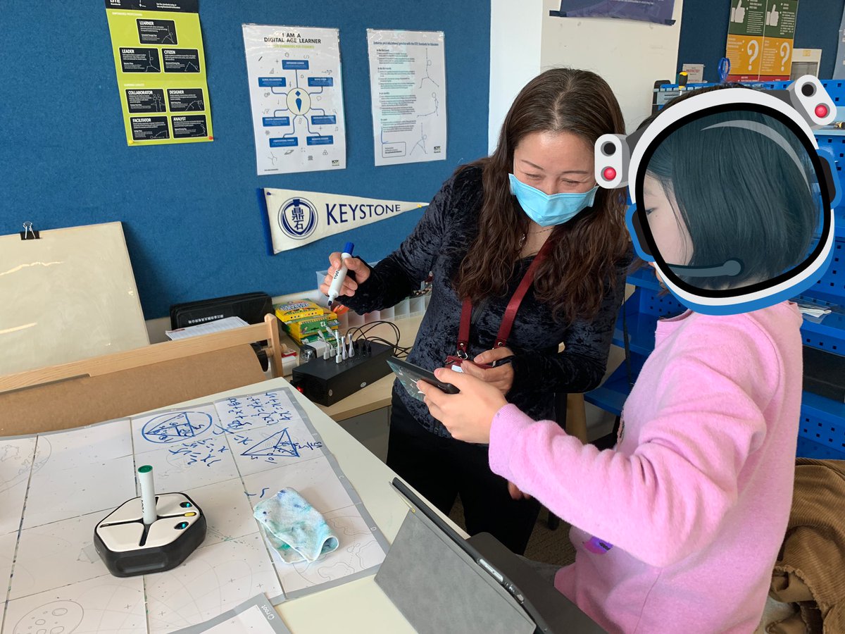 watnunu's tweet photo. Lots of mathematics going on here with our families working on their @iRobot #rootrobot logo designs. #mathed https://t.co/gXSPW1xbgz