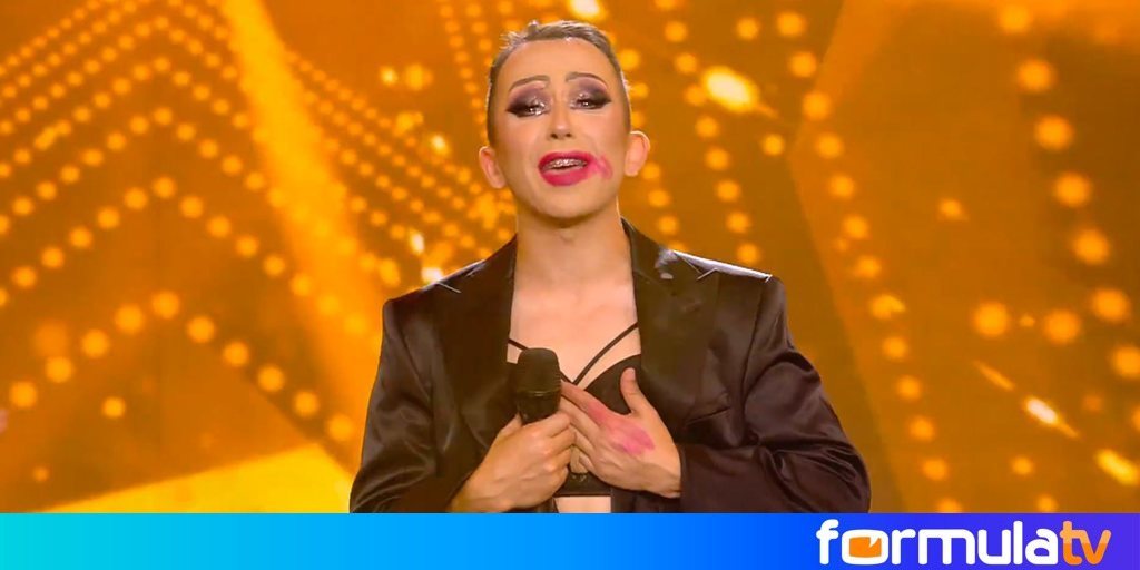 FormulaTV's tweet photo. Chus Serrano se lleva el Pase de Oro que le lleva directo a la final de 'Got Talent España' https://t.co/hvR1srpdYR https://t.co/b2M1S6X2Q1