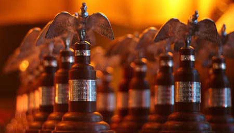 cineclubcito's tweet photo. 🎉💚🔥Se entregaron los PREMIOS CÓNDOR y estamos muy contentos que 2 pelis que se entrenaron en #Bolivia junto a nosotrxs recibieron lindos premios:

– Mejor Documental: AUSENCIA DE MÍ, Melina Terribili
– Mejor Guión Original: @lozasant x BREVE HISTORIA DE UN PLANETA VERDE https://t.co/f4ZMQkBSAB