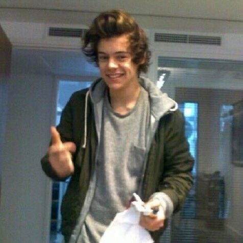 brunypotterr's tweet image. // appearance, body image

- 

- 

- 

hanging out w/ #LAPOLLO :) 
@apolloriddle @landonpotterr