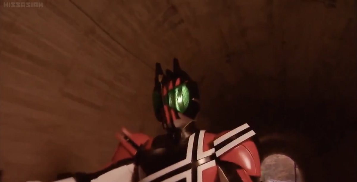 HakaishinDecade's tweet image. ——answers.”

Seated upon a motorcycle of similar design was none other than Kamen Rider Decade.

#FINALREVOLT