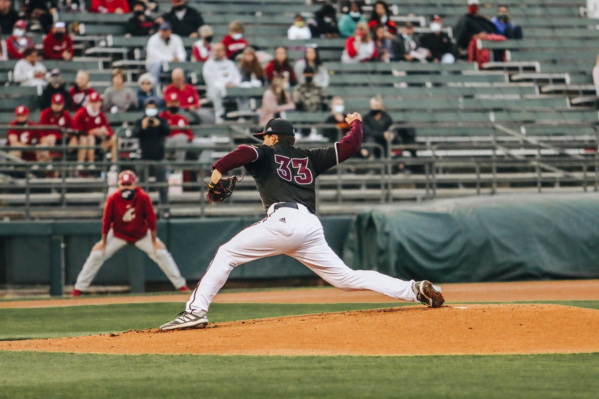 Like a Brock. What a night from the true freshman.

His first career start is one to remember. 

👍 6.2 IP
👍 0 R
👍 5 K
👍 0 BB