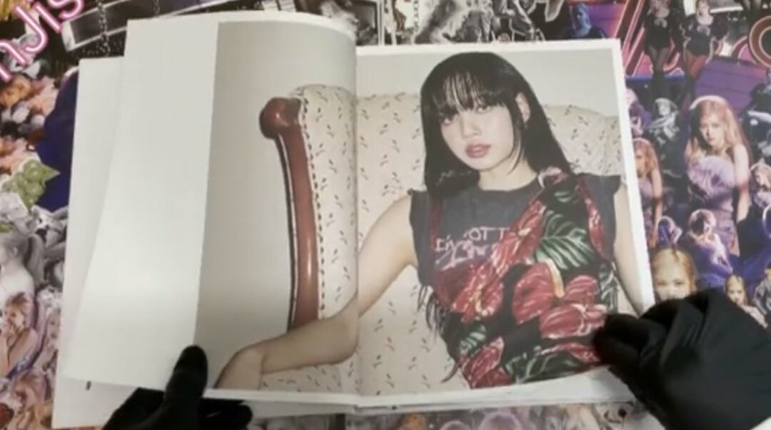 Lisa12109129's tweet photo. Lisa's Photobook 😍😍

#TheLalisaDay https://t.co/o5Lj37uQnd