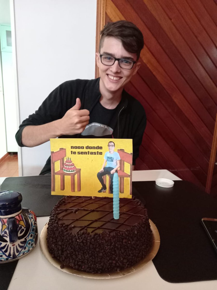 PozzoFacundo's tweet photo. Oficialmente tengo 19 años 🎉🎉🎉 https://t.co/CDK2N7SOaB