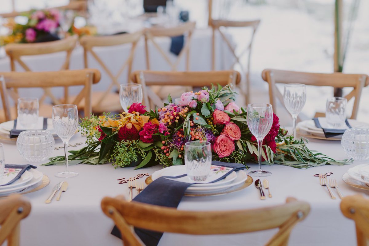 beach_ranch's tweet photo. A beautifully styled reception with ocean views. Experience some of mother nature's finest work here at Sugar Beach Ranch 🌺

Styling - Frank and Joy
Florals - The French Petal
Catering - @eatdrinkevents 
Photographer - Beck Rocchi

#sugarbeachranch #venuehire #byronbay https://t.co/JtjBxYfxsF