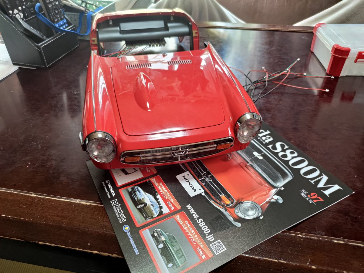 qqvp4ycd1's tweet photo. アシェット Honda S800M 97号まで組み込み完了。シャシーとの合体が楽しみだけど、どうやっても仮置き出来ないのでちょっと心配。アシェットですし。(^^;)
#アシェット #S800M https://t.co/8QtwVprWSo