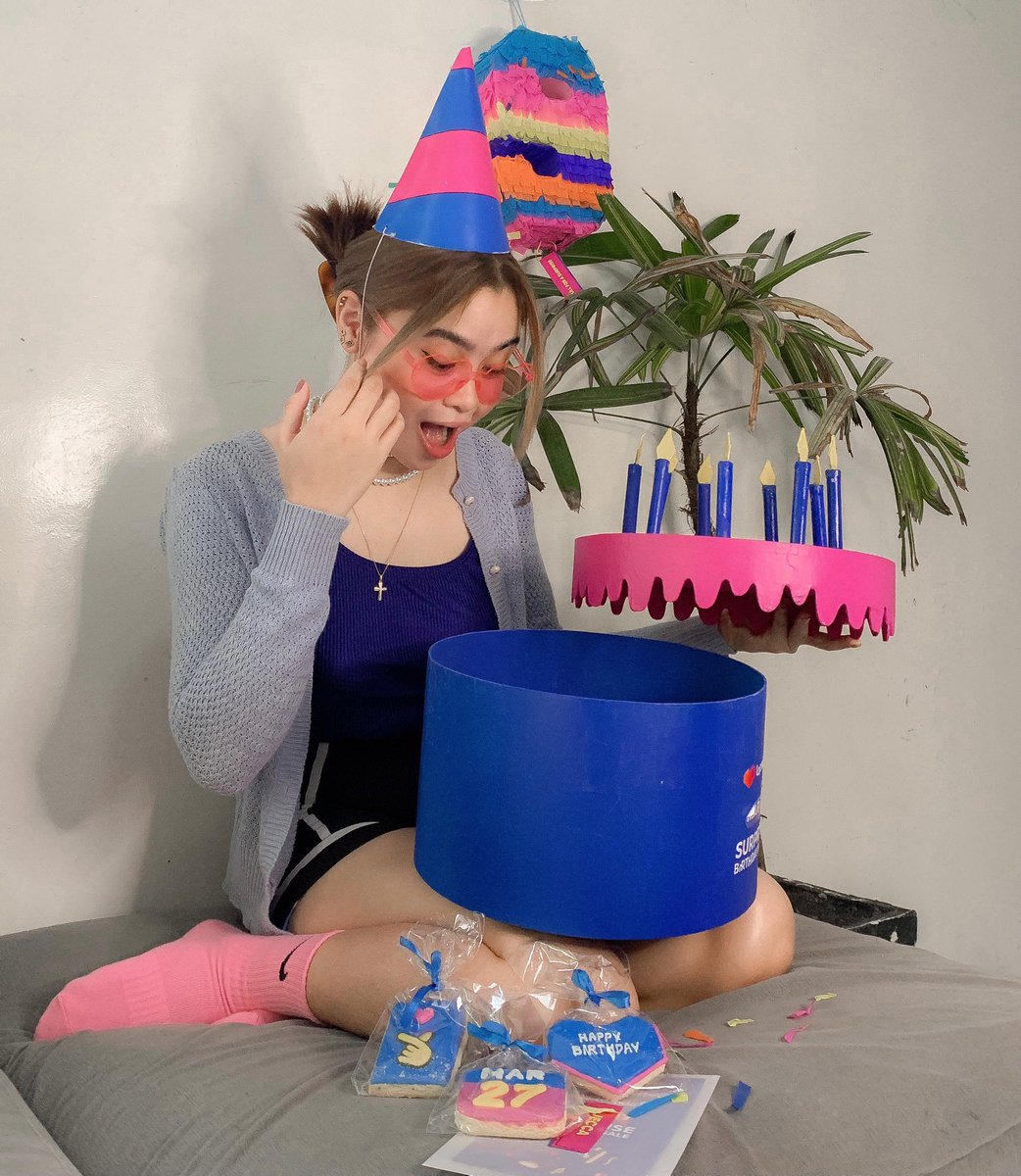 jeccamazing's tweet photo. Throwing myself a mini party cause today is #Lazada9birthday. Finally, I am ready to check out all the items that I’ve been eyeing cause it’s on sale and it’s free shipping with no minimum spend and the deals are up to 90% off! Bongga! Happy birthday @LazadaPH . ILYSM! 💙💙 https://t.co/vLSTPSq95M