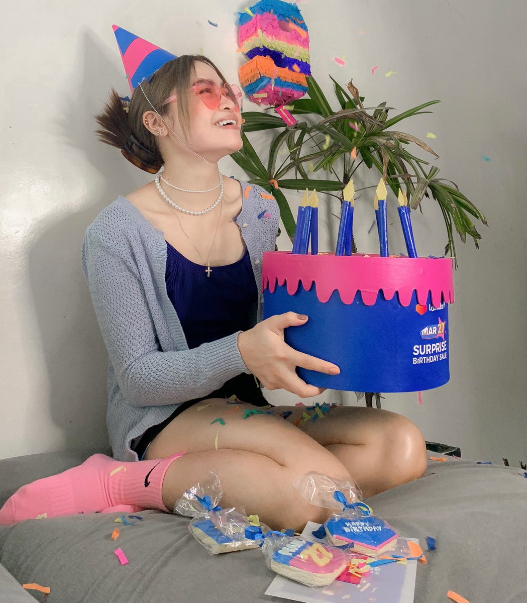 jeccamazing's tweet photo. Throwing myself a mini party cause today is #Lazada9birthday. Finally, I am ready to check out all the items that I’ve been eyeing cause it’s on sale and it’s free shipping with no minimum spend and the deals are up to 90% off! Bongga! Happy birthday @LazadaPH . ILYSM! 💙💙 https://t.co/vLSTPSq95M