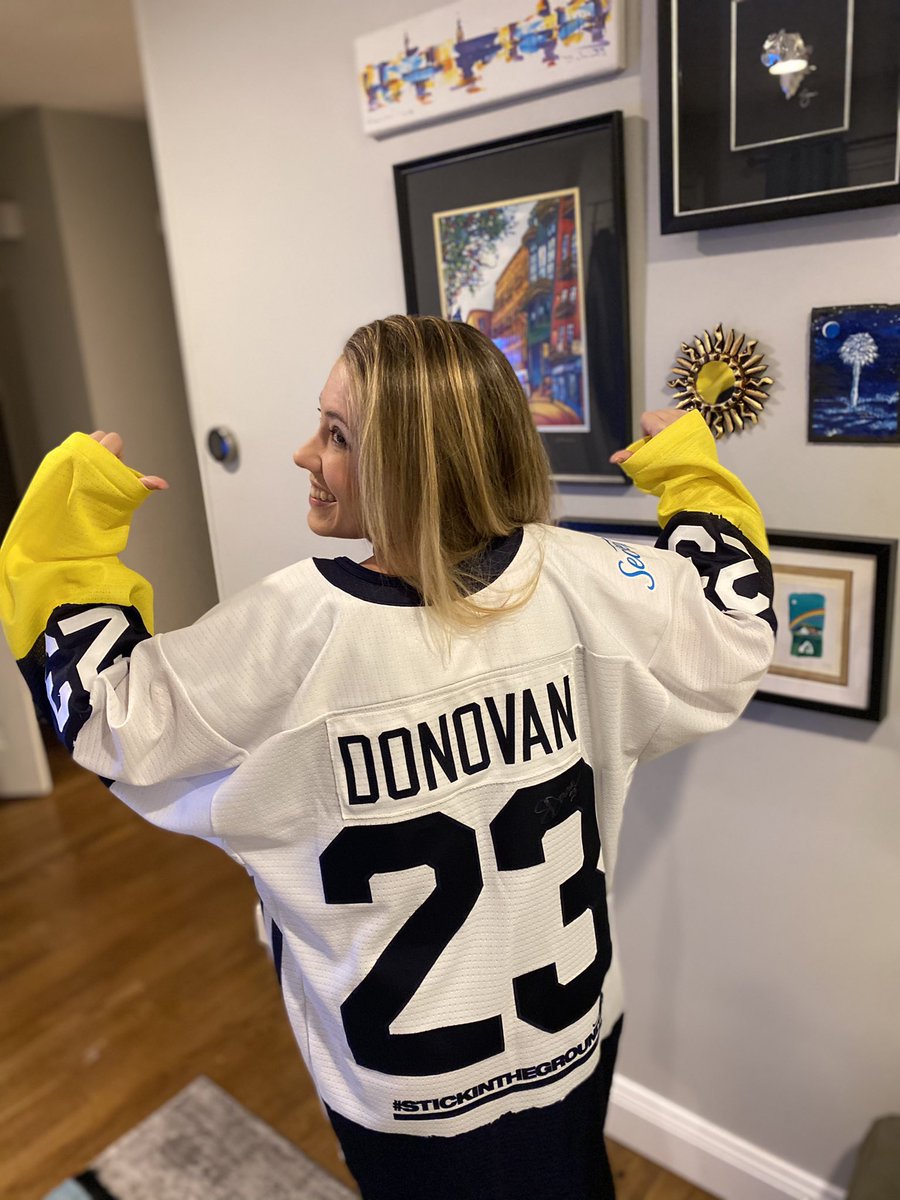 Caiti326's tweet photo. Best. Birthday. Ever. 

Game-worn @samdonovan32 jersey from the first ever women’s pro hockey game at @TheGarden back on Feb 28

AND... https://t.co/TgJ4yrtGY7