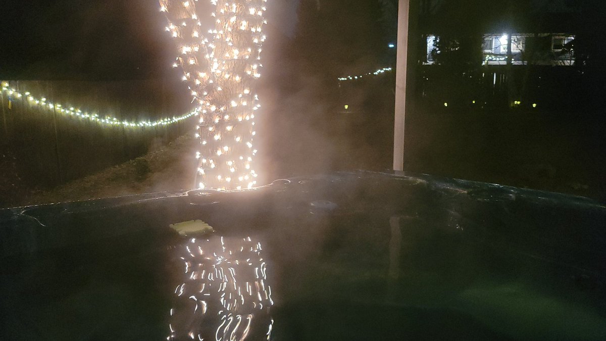 Thepropertieso1's tweet photo. Hot tub night on the property! #yeg https://t.co/Bjkuj1d3w8