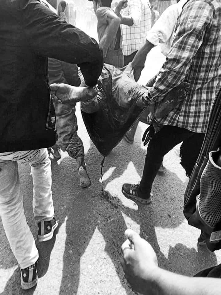 KathIris20's tweet photo. Tw // blood // death

Happened in PwintPhyu township,Magway Division; 2 were mercilessly shot with live ammos n one has fallen due to gunshot on Mar 27.

ANTIFASCIST REVOLUTION

#AntiFascistRevolution2021
#Mar27Coup
#WhatsHappeningInMyanmar https://t.co/GsyZswY1E5