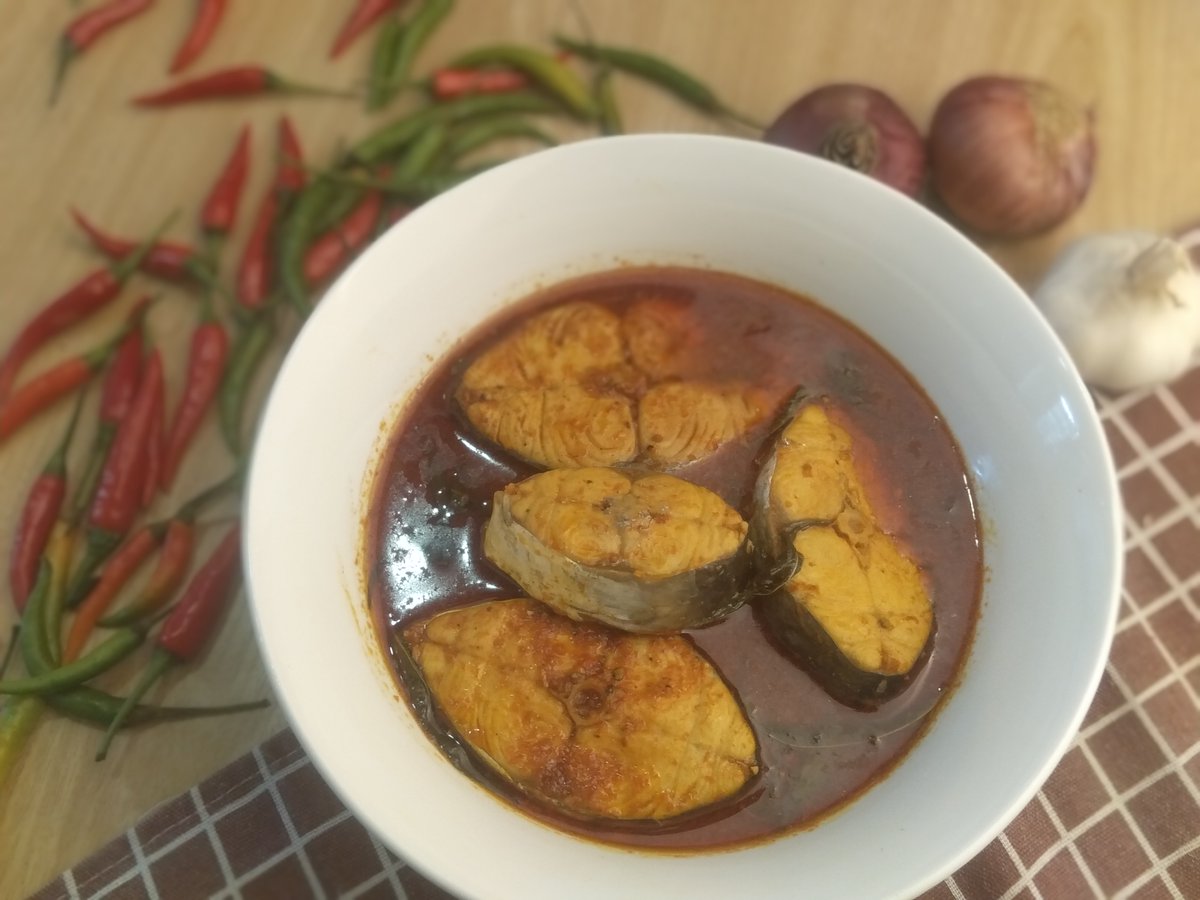 LapauTV's tweet photo. Asam Pedas Tenggiri Melaka Pasti Enak #short https://t.co/OjgS1VIjQA via @YouTube https://t.co/oNvLhEOKKi