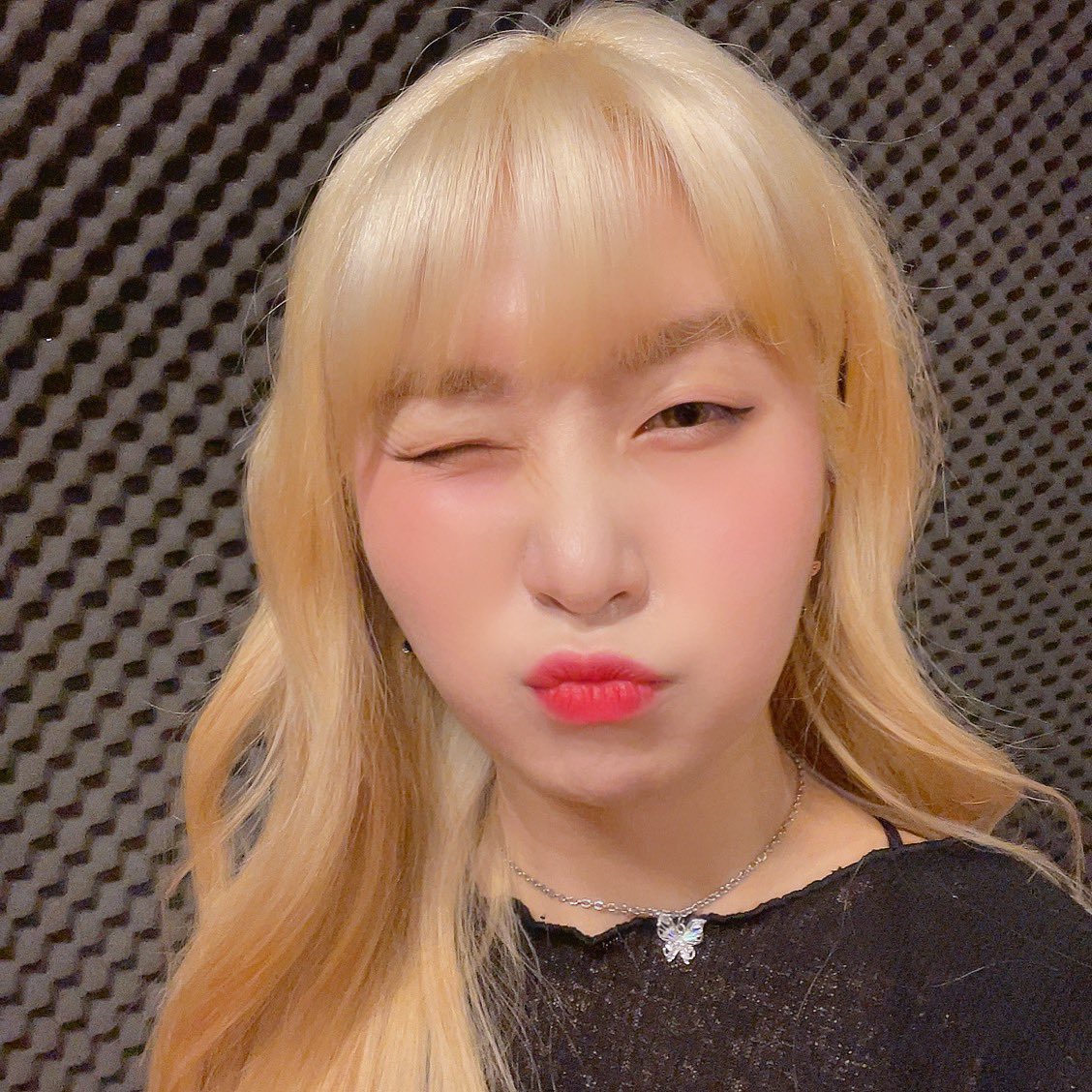 florus_official's tweet photo. [#플로어스] 오뷰💕 지송이에요! 요즘 유난히 오뷰가 더 보고 싶고 그립네요🥲 우리 언제쯤 만날 수 있을까요... 😭

#flor_us #지송 #jisong #오뷰 #ofyou

https://t.co/ddrermy7IV https://t.co/iYwXWIXyaE