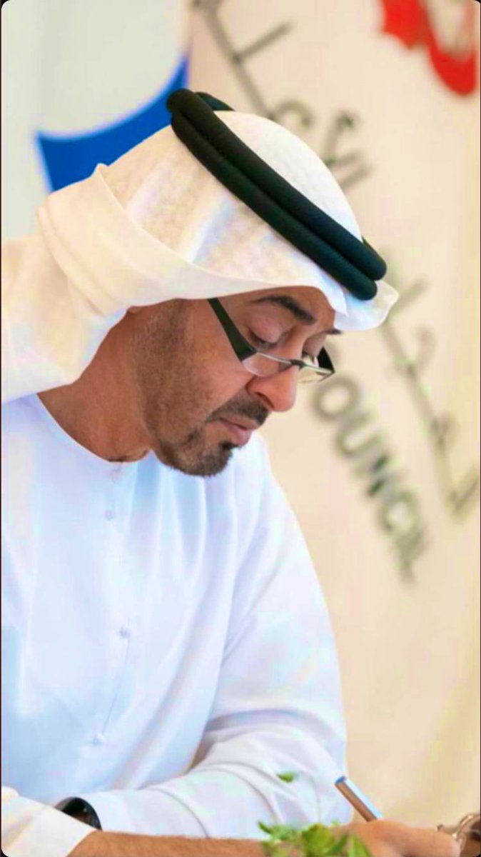 خذوها مني .... الرجل الاقوى في المرحلة السياسية الاقليمية والدولية القادمة دون منازع ... وبكل تأكيد #محمد_بن_زايد