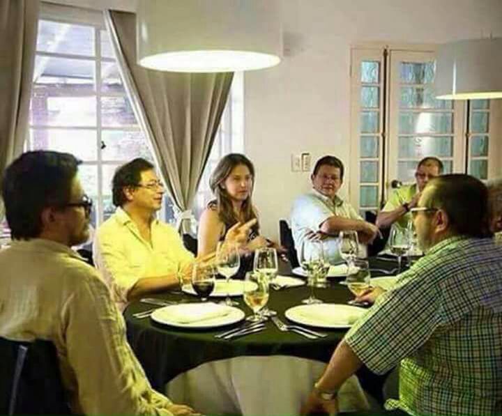 JaimeRusbel's tweet photo. @YamilaSantosS @Elminarca @petrogustavo Y a quienes ud justifica en esta mesa señora abogada? No son Narcos, violadores de niños, asesinos, secuestradores, aún figuran miles de desaparecidos en sus expedientes...y la justicia, la verdad, la reparación y la no repetición donde están? Pues en manos de abogados como ud. https://t.co/wU59cnk0ia