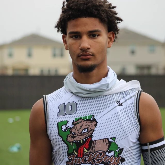 15Daveion's tweet photo. Patiently waiting........ @JackBoyz7v7 @RocketRich30 @siickesst https://t.co/ogJRwmaagJ