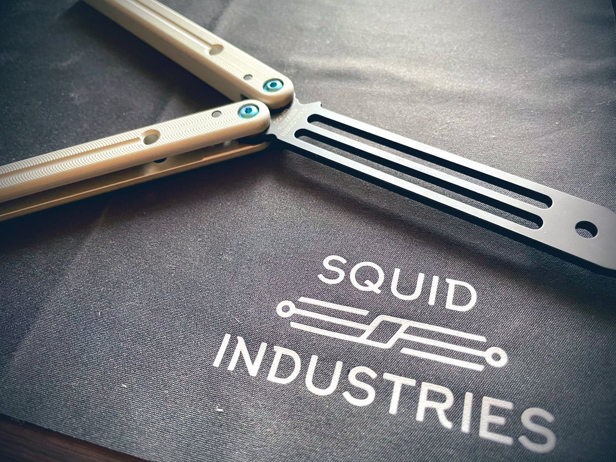 L1e1o03's tweet photo. 新しい趣味!
バタフライフリップ上手くなりたい!!!
#Squidtrainer https://t.co/PForURwD0y