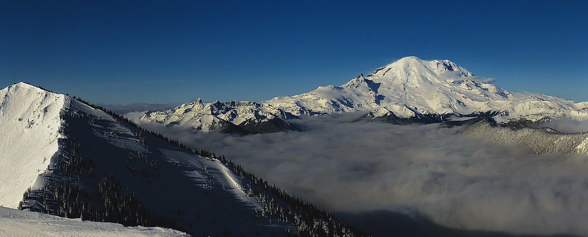 I had an amazing morning above the clouds looking out at Mount Rainier. #findyourpark #mountains #cascaderange