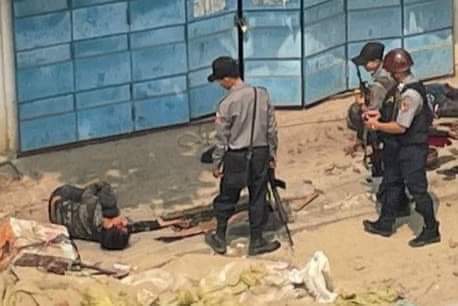 T/W: blood
How dare they kill civilians in their special day!!?? We Will never forgive those Terrorist. There is no army day in Myanmar from now on. Reject military!! 
#WhatsHappeningInMyanmar 
#feb27coup