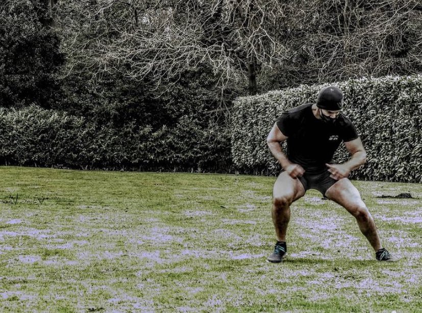 FanOfCavill's tweet photo. So my best friend and I are no longer friends, we’re just strangers with memories and so because I  am depressed I bring you Henry Cavill content. #HenryCavill https://t.co/Dj0WPxgry0