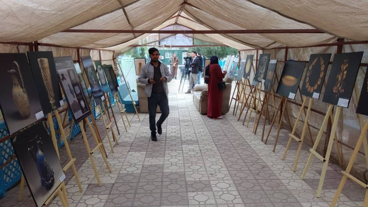 Afg_Today2019's tweet photo. یک نمایشگاه آثار نقاشی شده روضه مزار شریف، گنجینه باختر و موزیم ملی کشور در #بلخ برگزار شده است.
هدف از این نمایشگا؛ ارایه تصویر مثبت از #افغانستان امروز است.
#WhatPeaceCouldBe #Afghanistan 🇦🇫
#Balkh #Exhibation https://t.co/UO3zRIRMoe