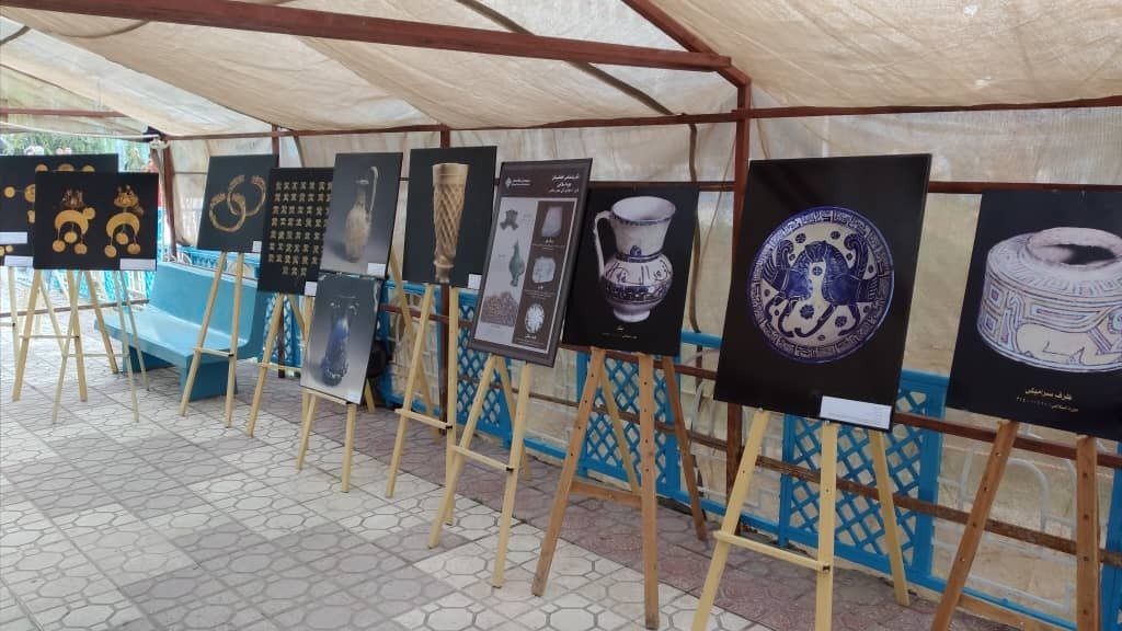 Afg_Today2019's tweet photo. یک نمایشگاه آثار نقاشی شده روضه مزار شریف، گنجینه باختر و موزیم ملی کشور در #بلخ برگزار شده است.
هدف از این نمایشگا؛ ارایه تصویر مثبت از #افغانستان امروز است.
#WhatPeaceCouldBe #Afghanistan 🇦🇫
#Balkh #Exhibation https://t.co/UO3zRIRMoe