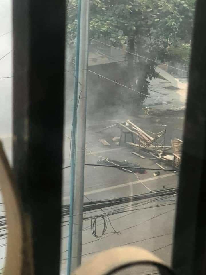 JSue_JasmineSue's tweet photo. @mrattkthu Another HEADSHOT in MANDALAY.. 76- 37×38 road.. So Cruel JUNTA and Military..#March27Coup #WhatsHappeningInMyanmar https://t.co/KU3gvgJAEE