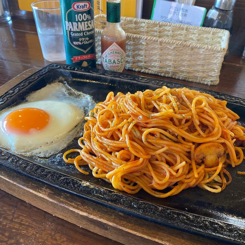 kazupito1's tweet photo. Japanese Ketchup-based Spaghetti Napolitana👍
#JapaneseItalian #spaghetti #Napolitana #pastagram #noodlelover https://t.co/D9DkCH8spq https://t.co/8uAH60bpqG
