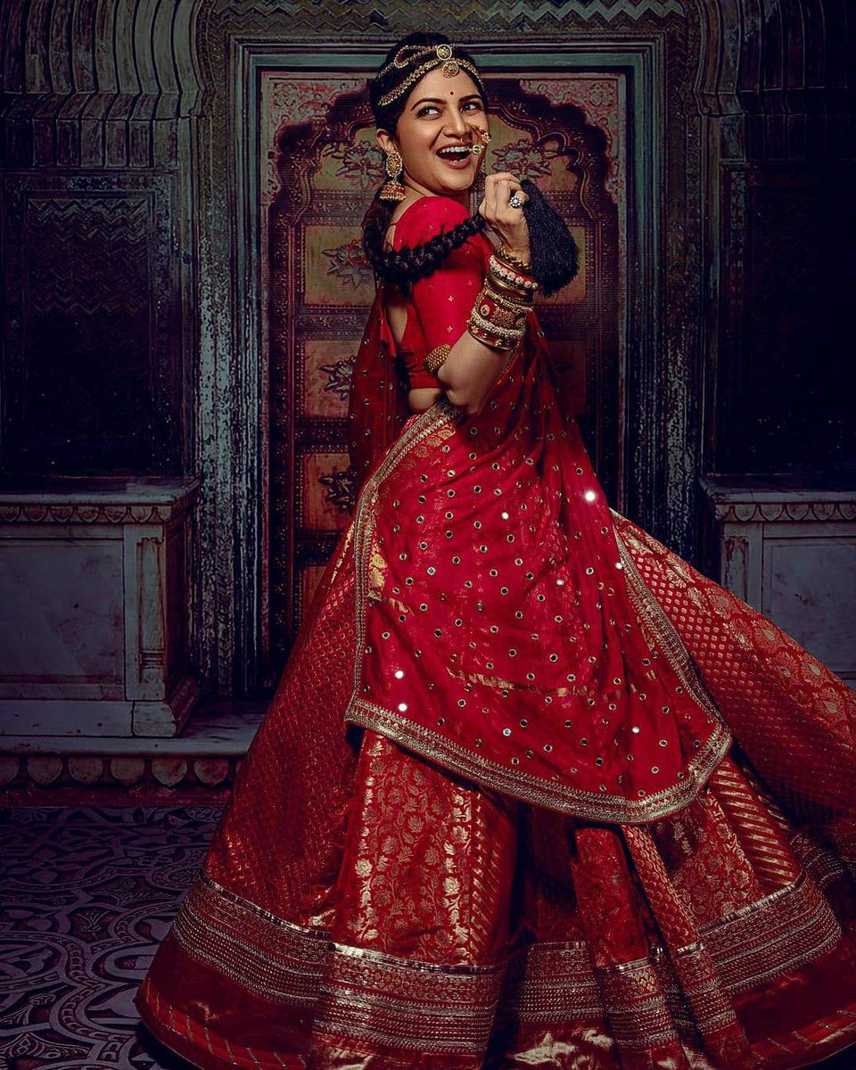 sgprabuofficial's tweet photo. We are so much in love with this Radha
@DhivyaDharshini
#ddneelakandan #vjdd #Radhaseries #ddasradha #happiness https://t.co/tbmCtZEqw7