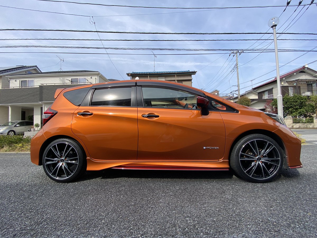 もけ 18にインチアップしました Hot Stuff Laffite Sk 6 18インチ 7 5j 47 215 40r18 日産ノート ノートepower Nismo Nisemo