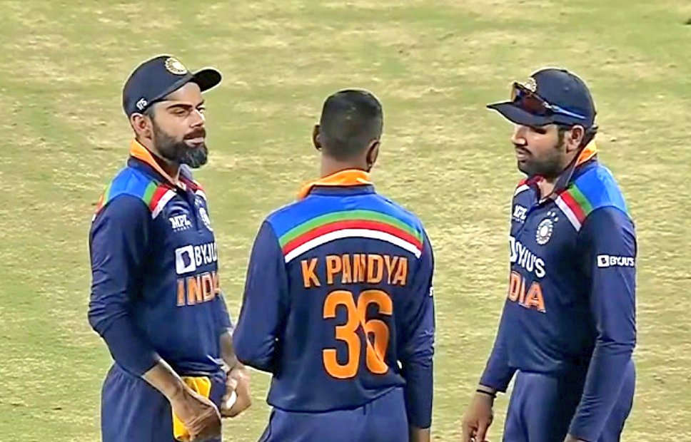 BCCI: *Kohli aur Rohit ke beeh sab theek hai*
Reality: 👇