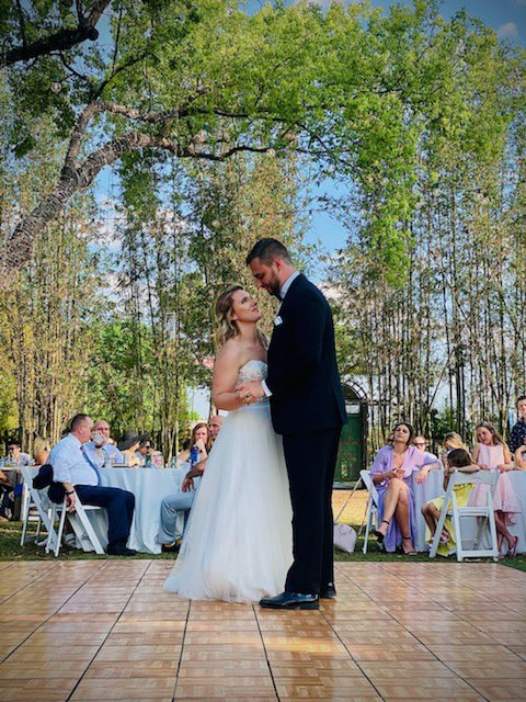 em_davis25's tweet photo. Best day of our lives 💕 @BrandonDavis06 https://t.co/LTx5XF1rJP