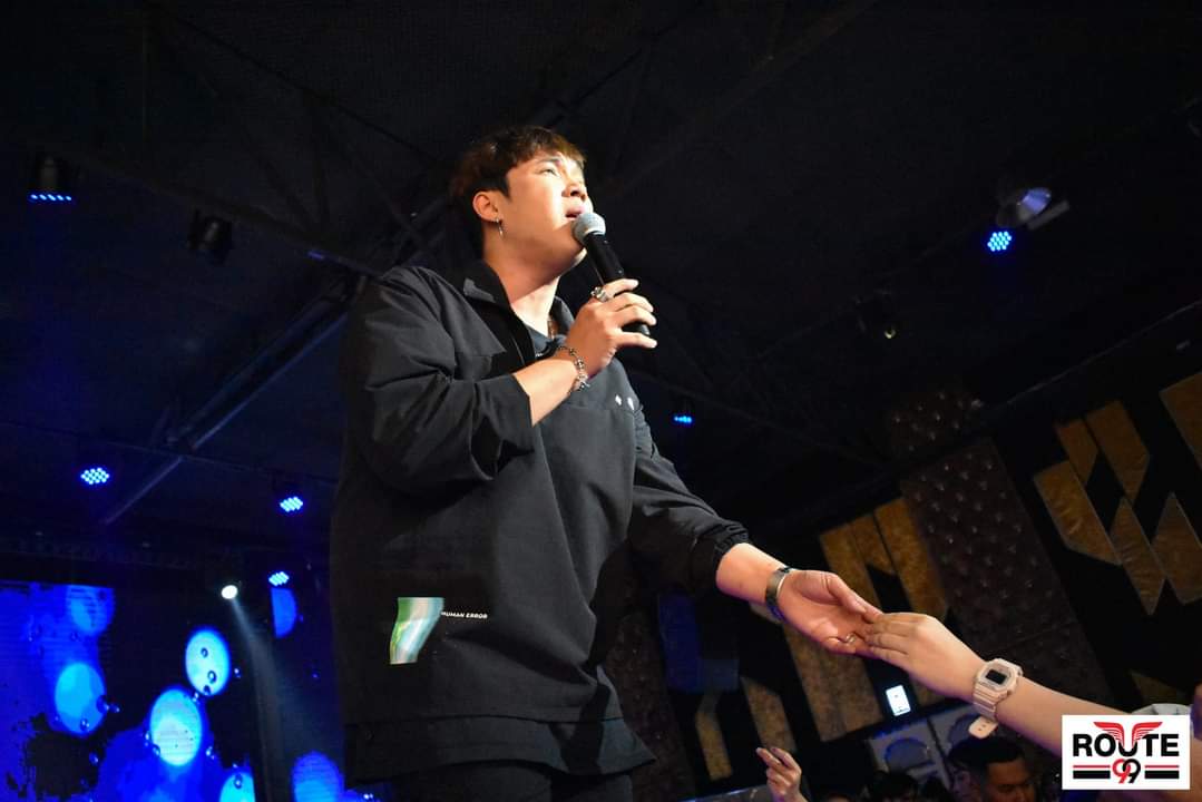 kangsom_pantip's tweet photo. ภาพบรรยากาศ บางส่วน คอนเสิร์ต "แกงส้ม ธนทัต" ‼🍺
เจ้าของเพลงฮิต รักเธอคนนี้ 24 ชั่วโมง
#สนุกสุดมันส์
#รูท99
#ROUTE99

[2/3]

FB: รูท 99

https://t.co/rHFEqsUzn7

#แกงส้ม #KANGSOMKS #KS26032021 #ร้านสละโสด #สละโสดโคราช #KSTOUR #KORAT #NAKHONRATCHASIMA https://t.co/EdLVN9mhqm