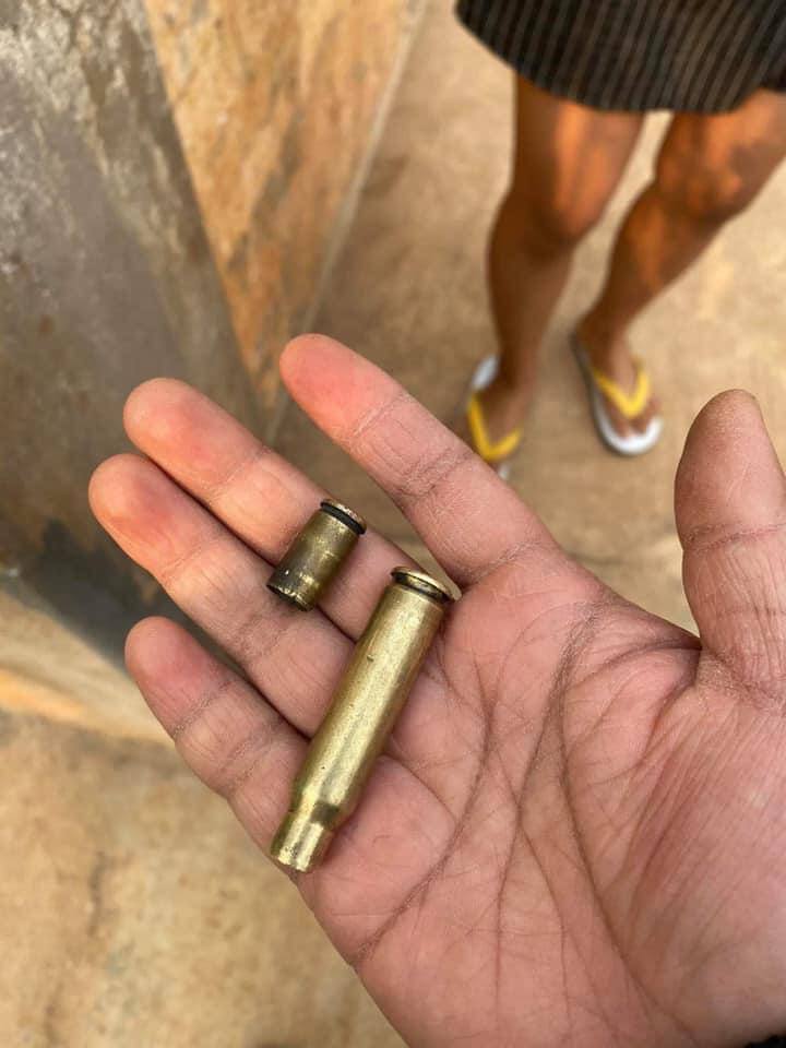 A civilian was killed and several were injured by military Junta forces in Lashio this morning.
ANTIFASCIST REVOLUTION
#AntiFascistRevolution2021
#Mar27Coup
#WhatsHappeningInMyanmar
