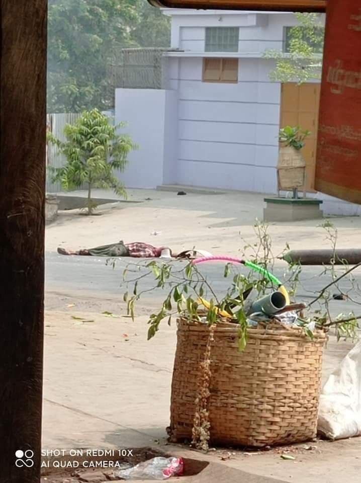 MilkTeaMM_MTAM's tweet photo. #Mar27Coup Meiktila - 4 Death! (including 13 years old girl)
Only 2 dead bodies can be picked up. More than 6 people are Injured. 
@save_children @UNICEF @UN_EndViolence

ANTIFASCIST REVOLUTION
#AntiFascistRevolution2021
#WhatsHappeningInMyanmar https://t.co/jQJPHjqv1H