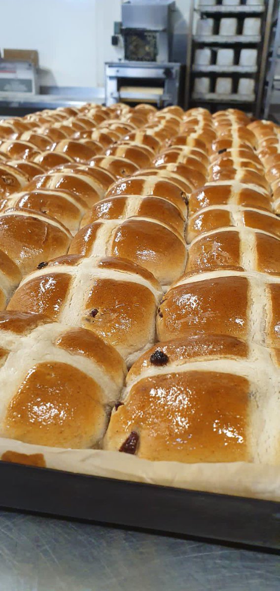 TatwsTrading's tweet photo. Bore da good morning all we have #tanlan bakery & #becws alun fantastic bakery produce available in Llangefni today #town hall car park drive in shop safe #stall #tatws no https://t.co/mJ0syvTPmN