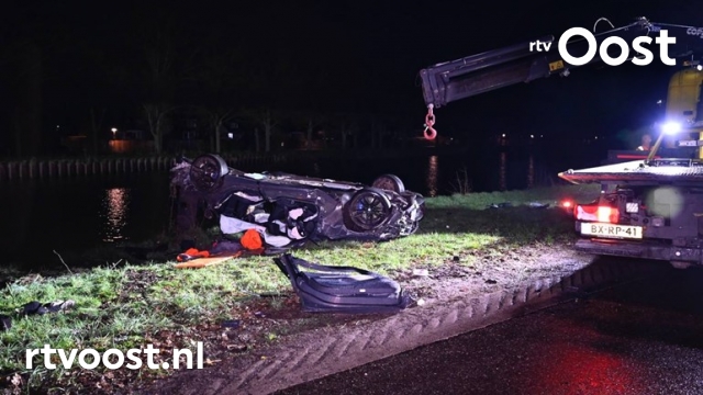 Zwaar ongeval aan de Buitenhaven Westzijde in Almelo. #rtvoost.